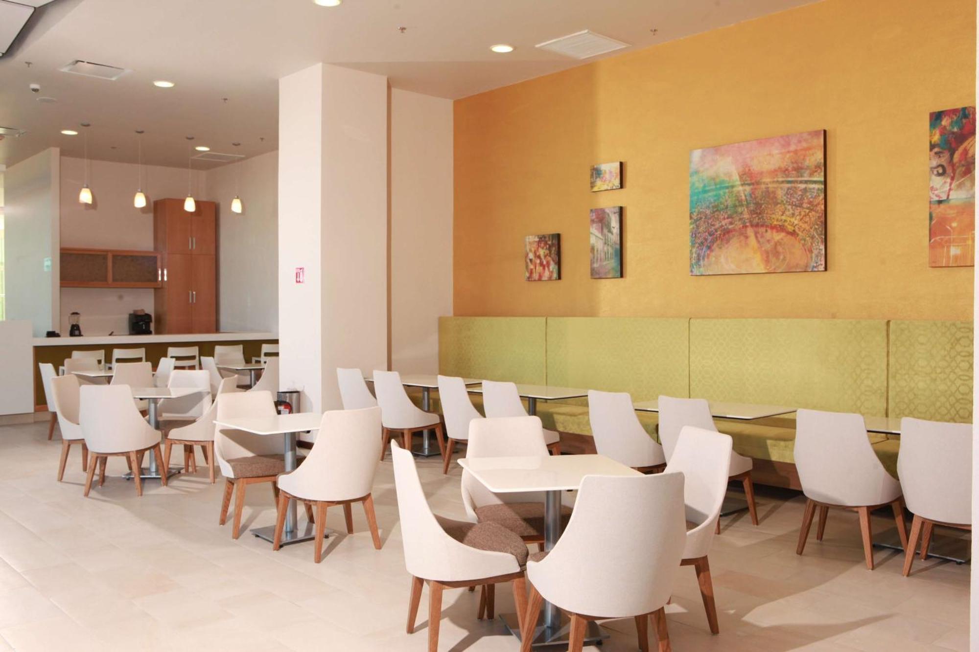 Hampton Inn & Suites By Hilton Aguascalientes Aeropuerto Exterior foto