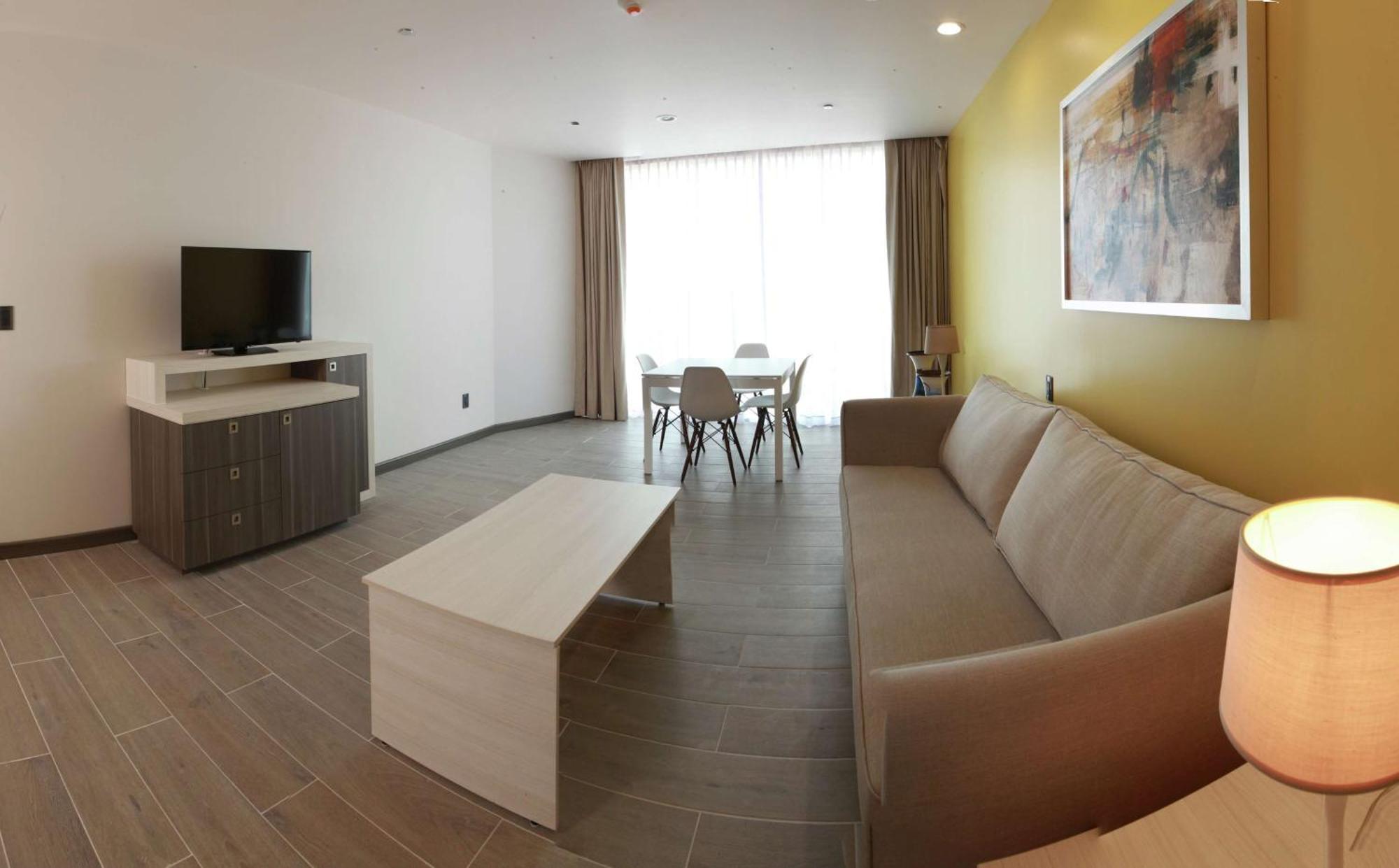 Hampton Inn & Suites By Hilton Aguascalientes Aeropuerto Exterior foto